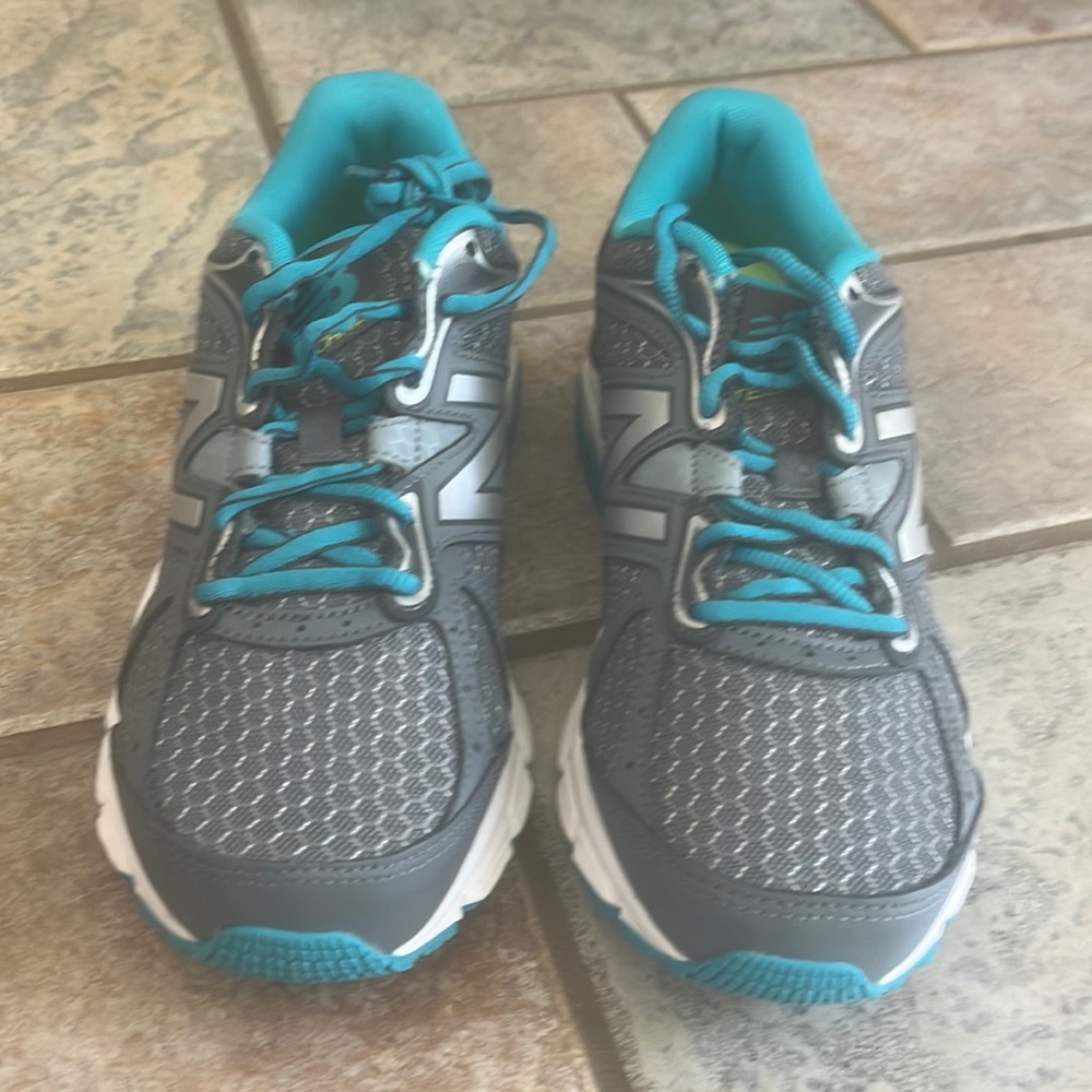 New Balance Sneakers Size 7 NIB